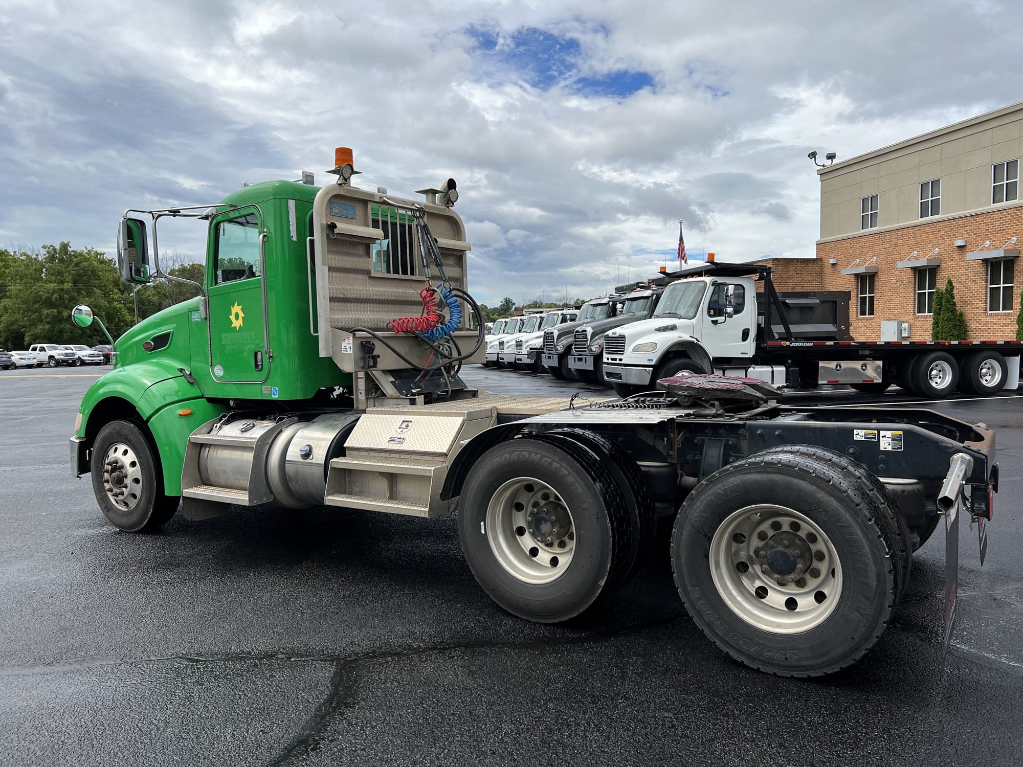 2014 Peterbilt 386 - Excel Truck Group