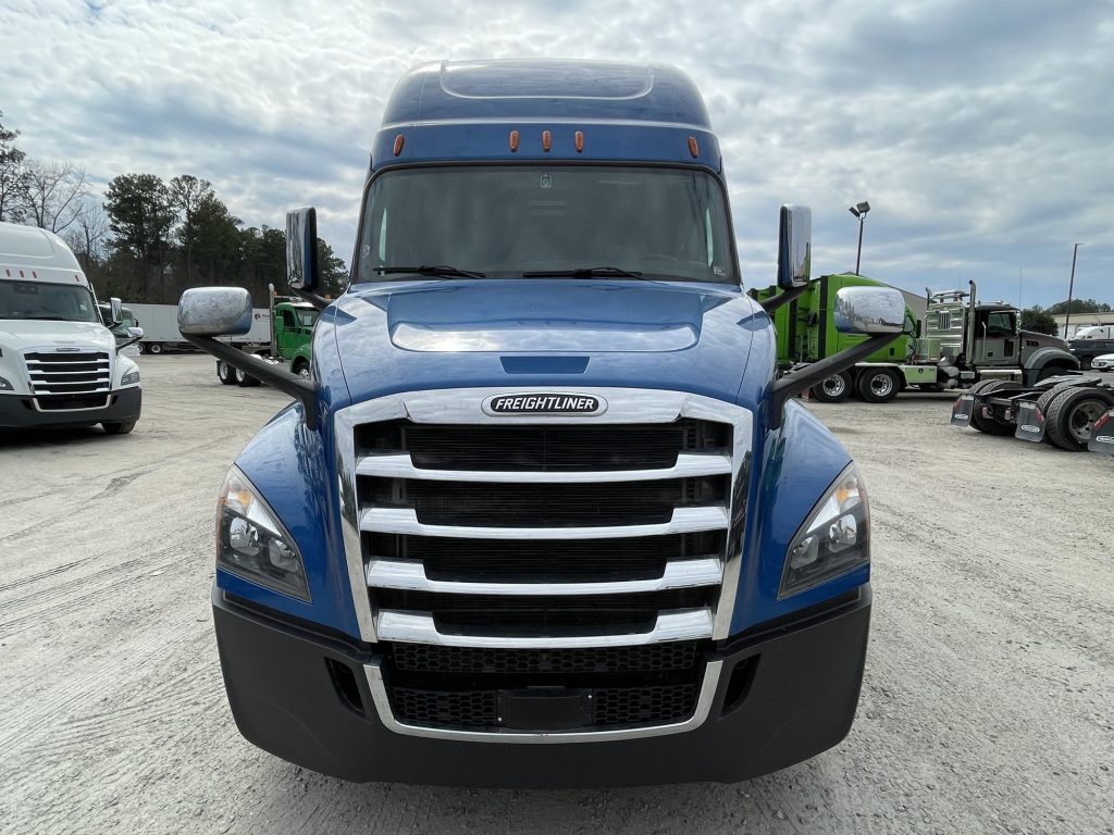 2020 Freightliner PT126SLP - Excel Truck Group