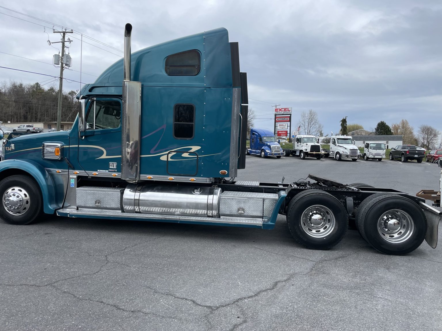 2011 FREIGHTLINER CONVENTIONAL - Excel Truck Group