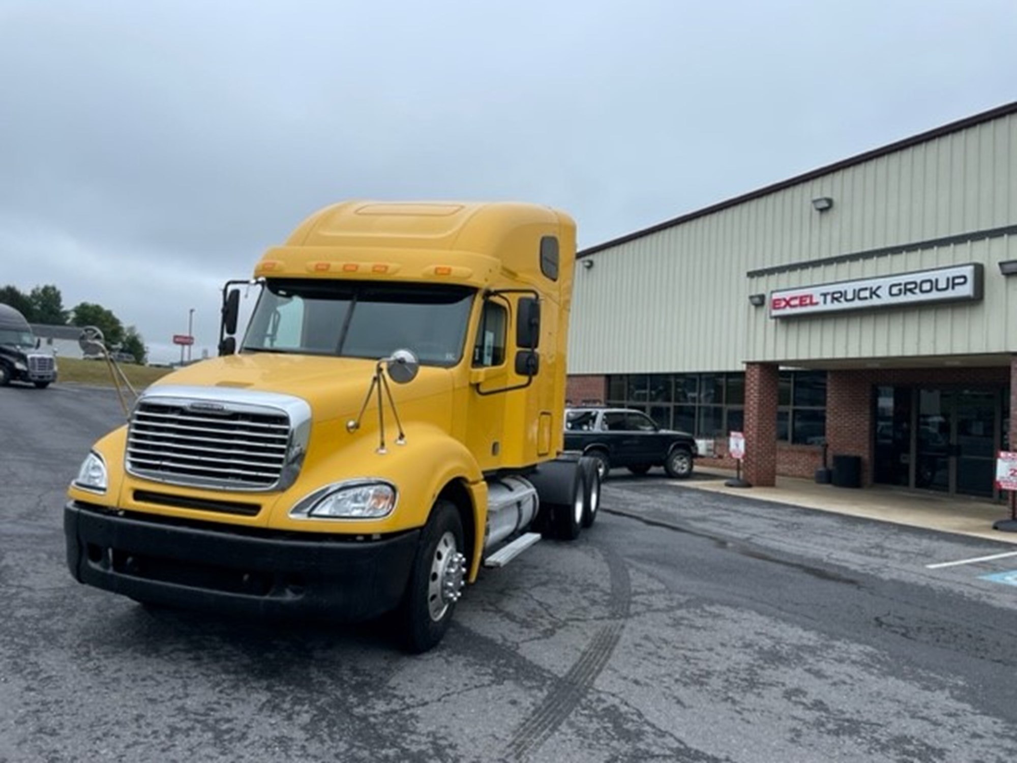 2006 FREIGHTLINER CONVENTIONAL - Excel Truck Group