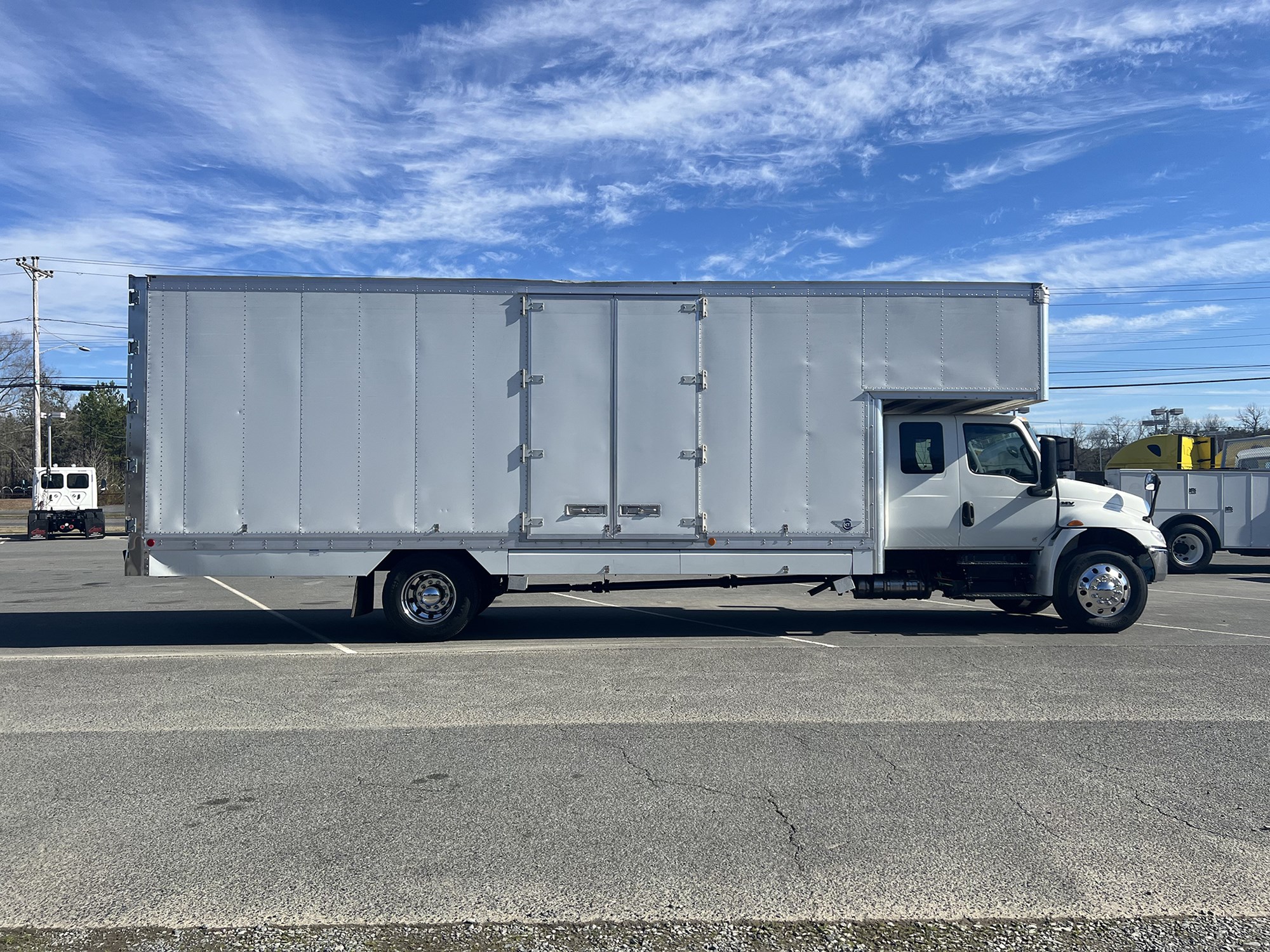 2020 International MV607 - image 3 of 6