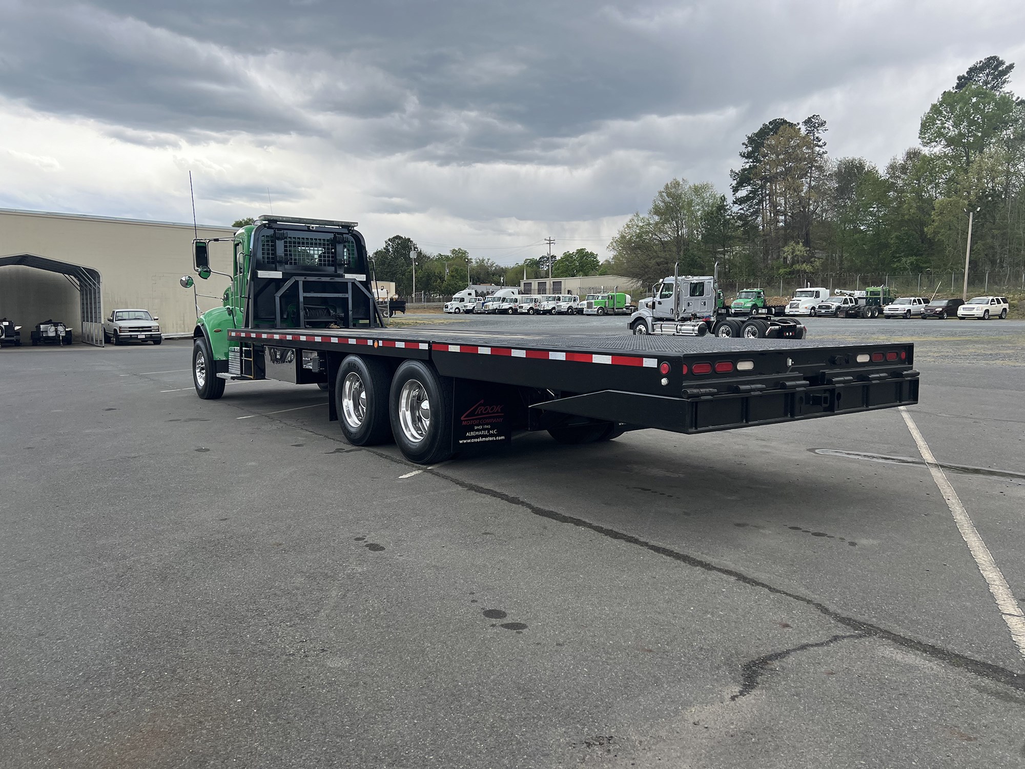 2017 Peterbilt 348 - image 6 of 6