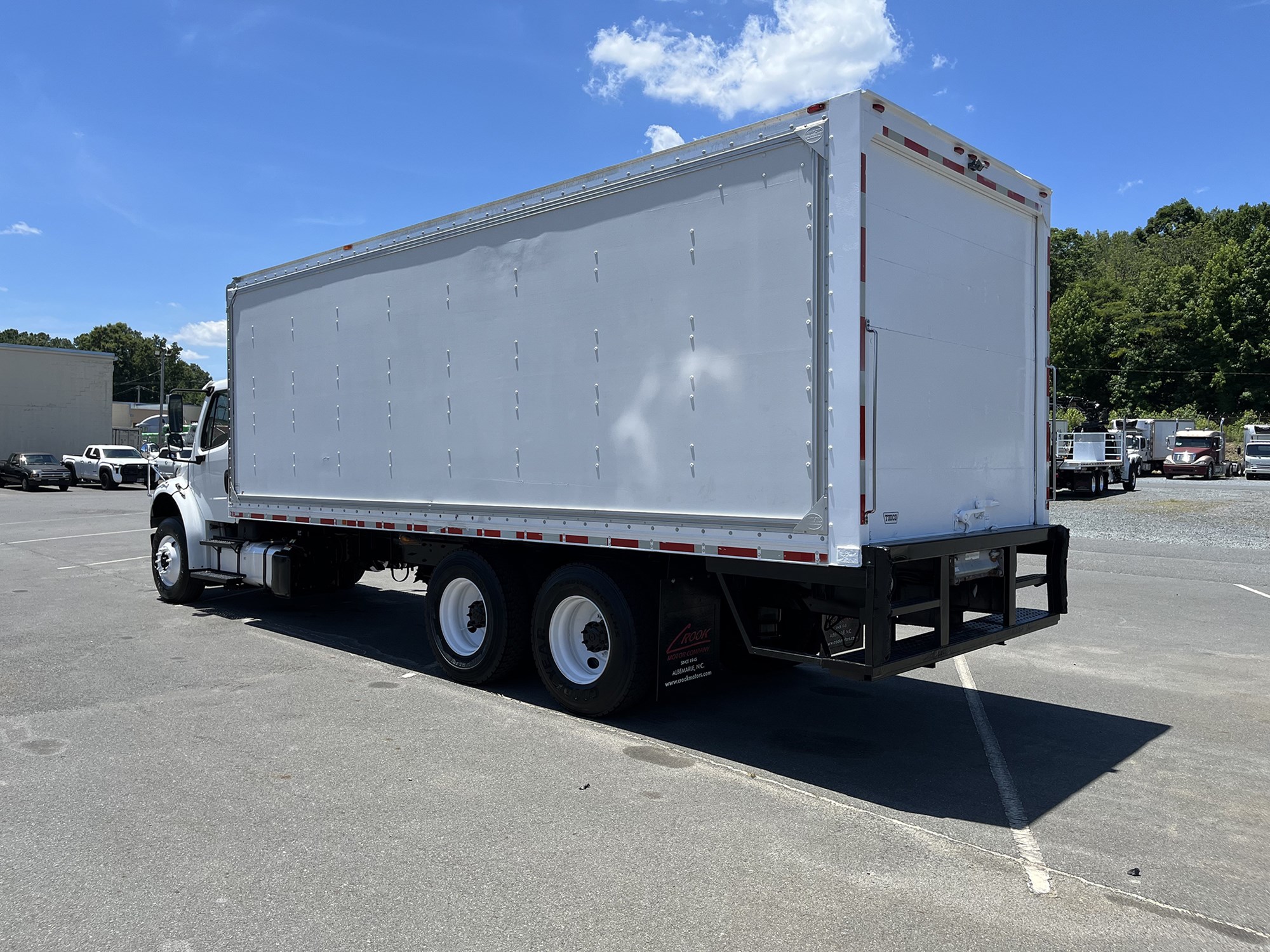 2016 Freightliner M2 - image 3 of 6