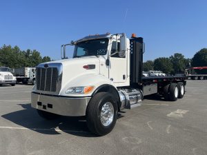 2019 Peterbilt 348 1724941074548