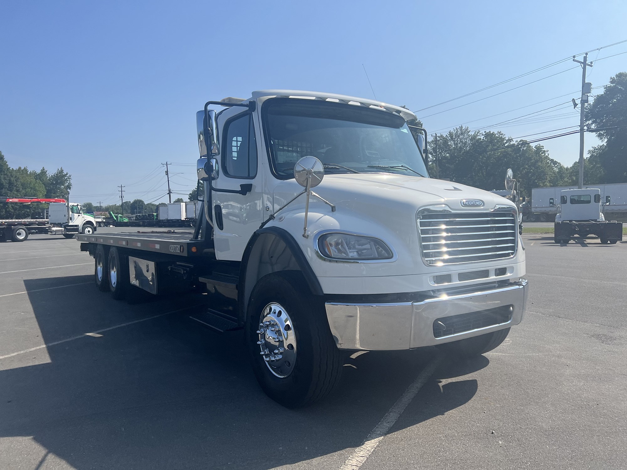 2014 FREIGHTLINER M2 - image 3 of 6