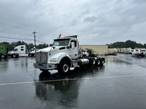 2017 Kenworth T880 1726517478319