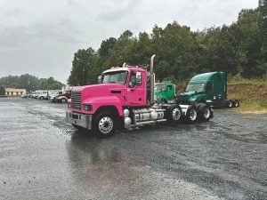 2019 Mack PI64T 1726520352907