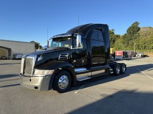 2022 Western Star 5700 XE 1728567097357