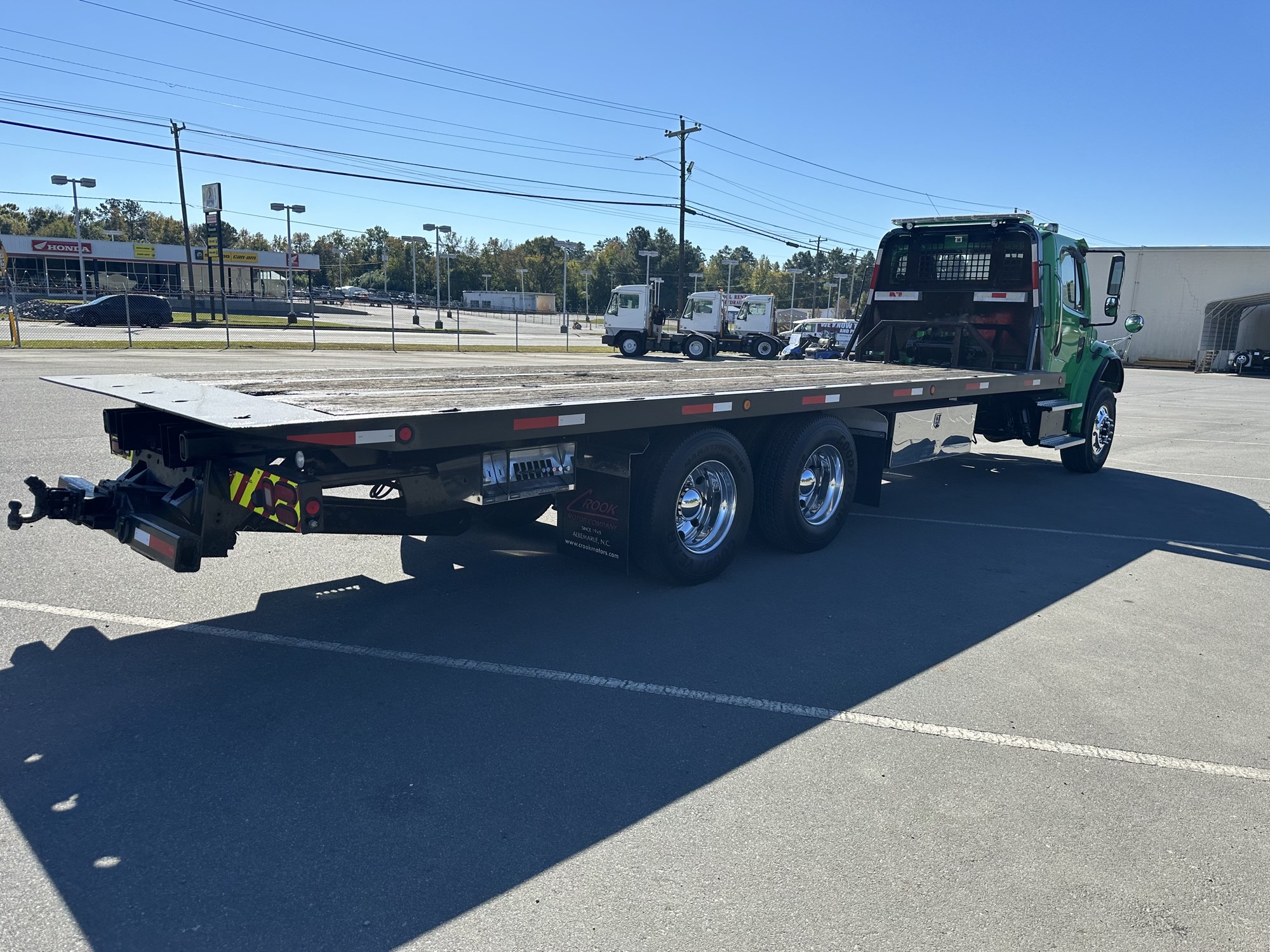 2016 Freightliner M2 106 - image 5 of 6