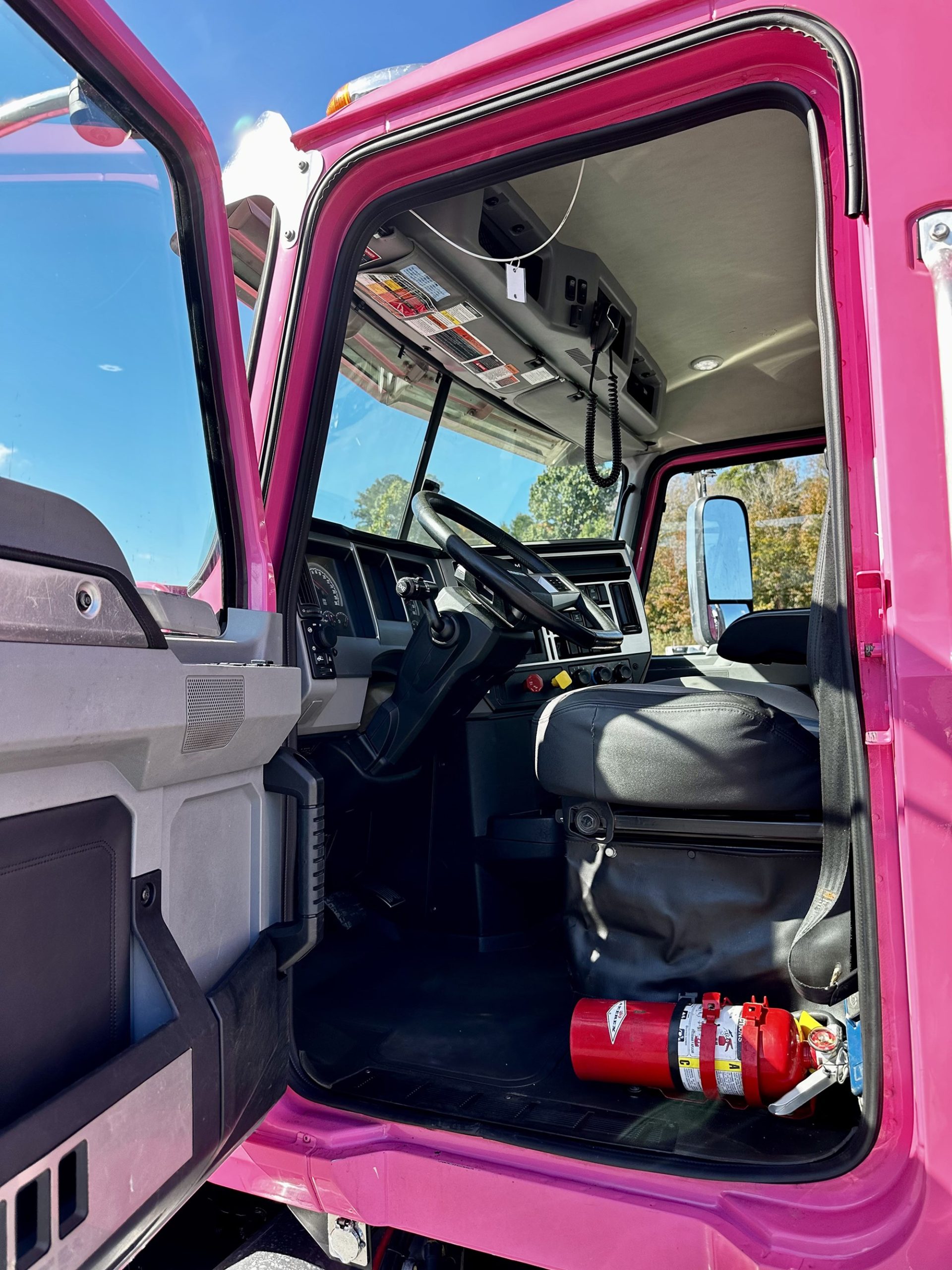 2019 Mack PI64T - image 6 of 6