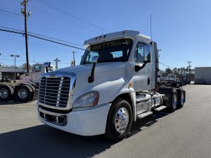 2013 Freightliner CASCADIA 125 1737145372214