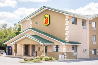 SUPER 8 MOTEL