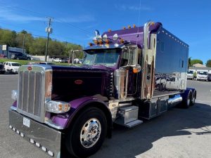 2022 Peterbilt 389 1713472773404