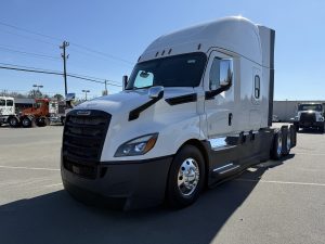 2018 Freightliner Cascadia 126 1738695309557