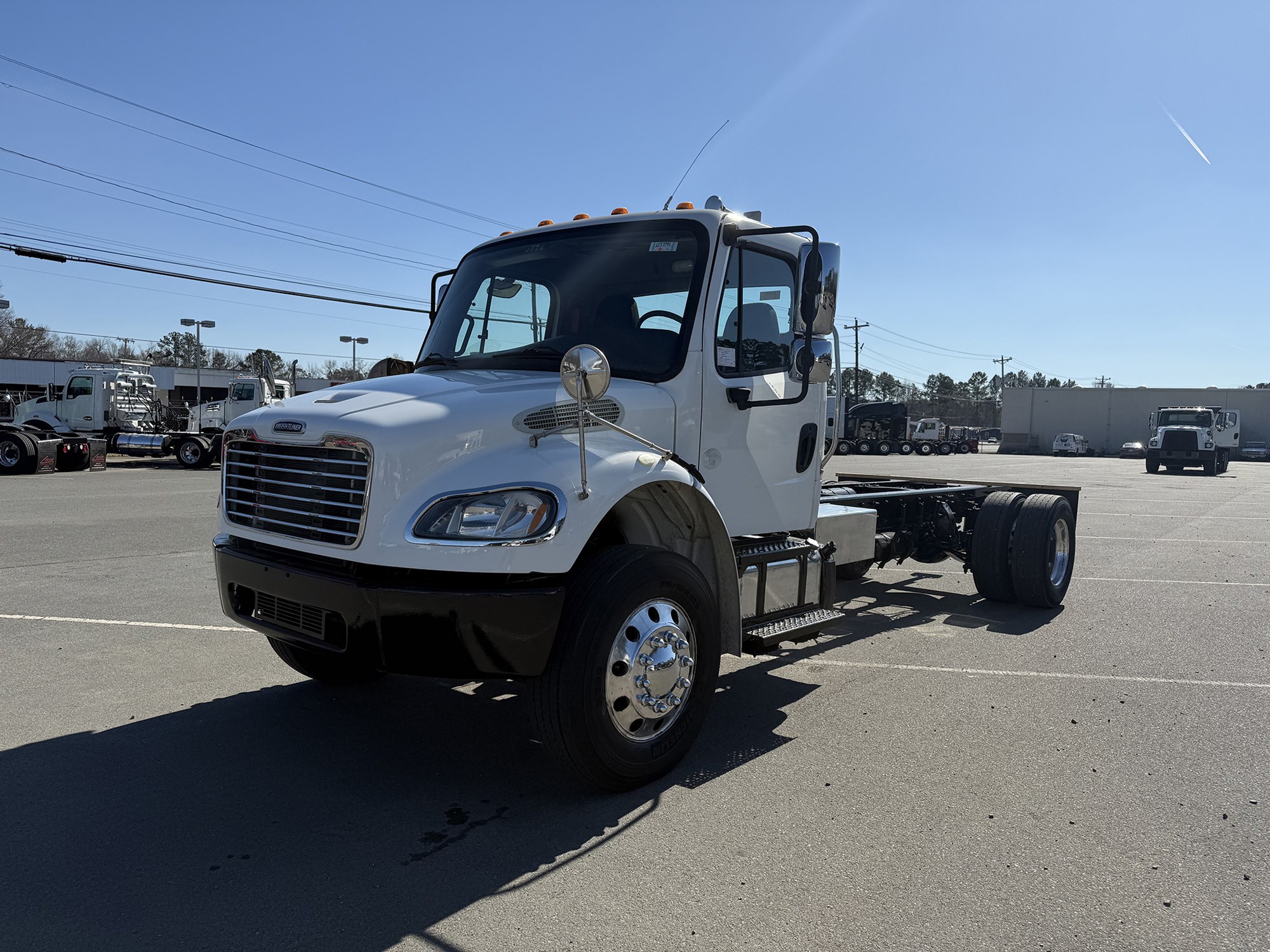 2018 Freightliner M2 - image 1 of 6