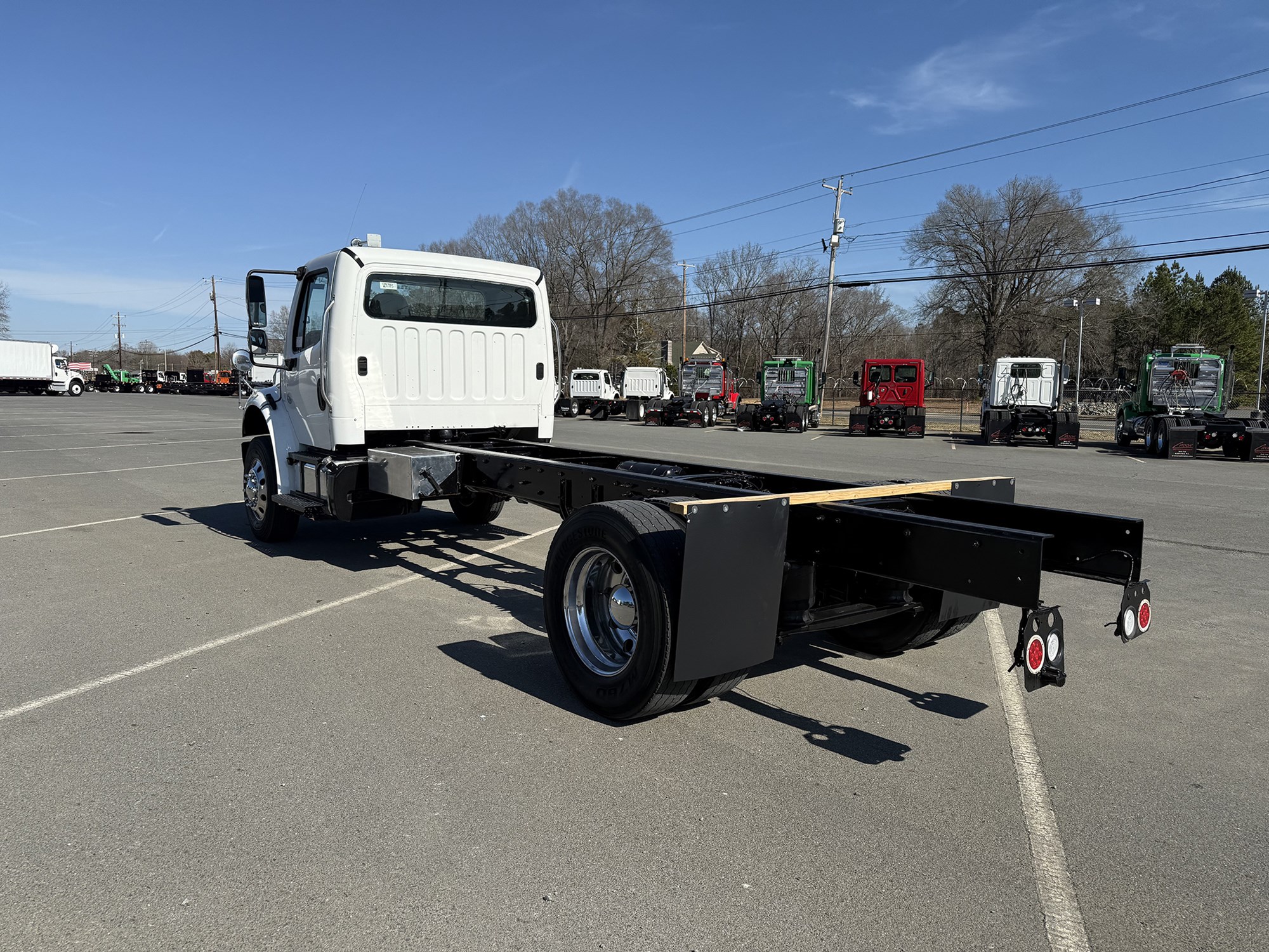 2018 Freightliner M2 - image 6 of 6