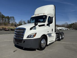 2019 Freightliner Cascadia 126 1739550834044