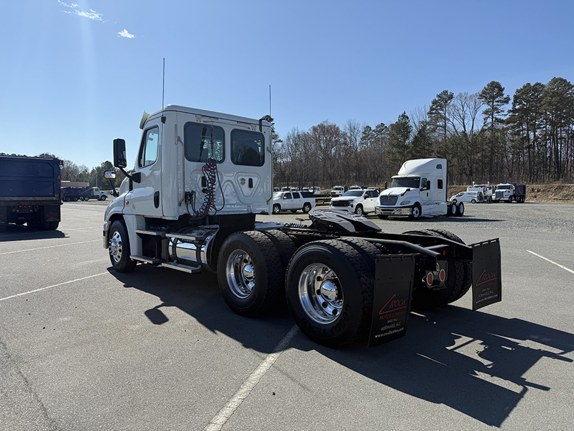 2018 Freightliner Cascadia 125 - image 6 of 6