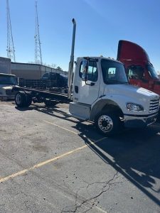 2025 Freightliner M2106 1741377699030