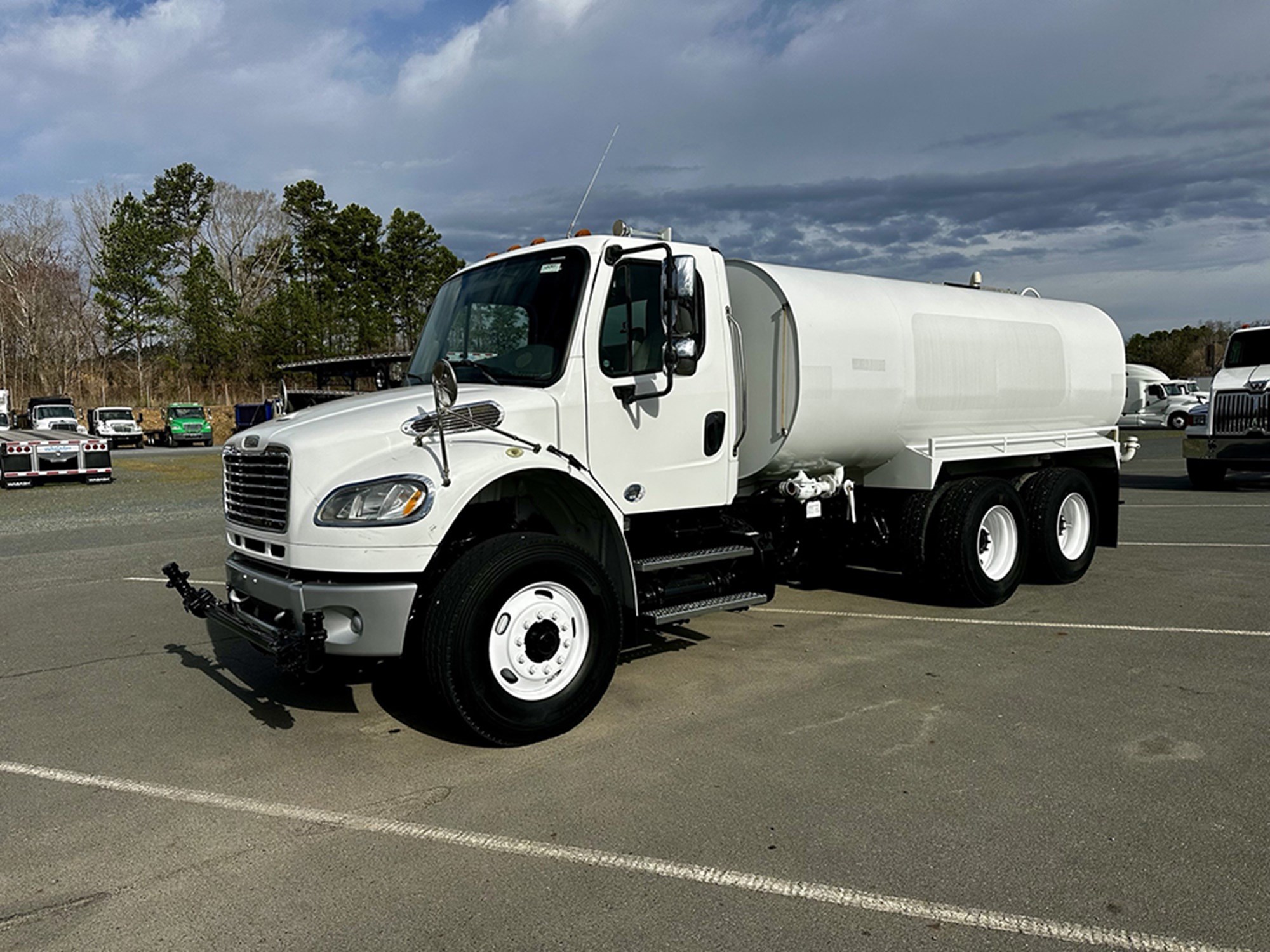 2019 Freightliner M2 - image 1 of 6