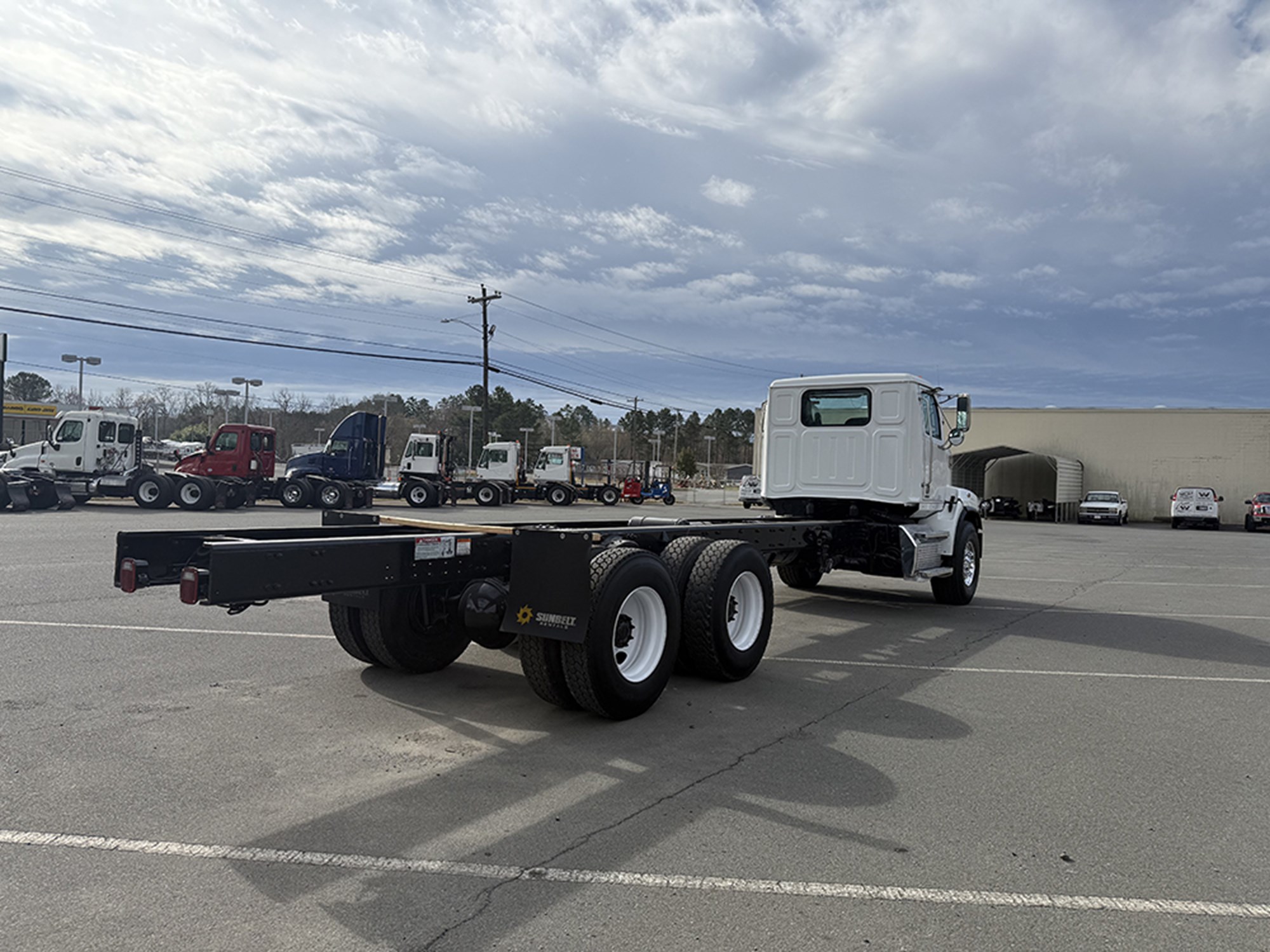 2014 Western Star 4700 - image 4 of 6