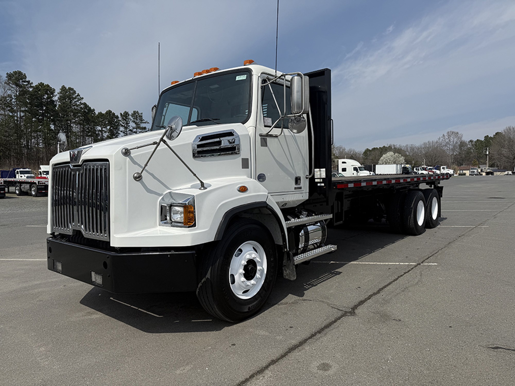 2019 Western Star 4700 - image 1 of 6