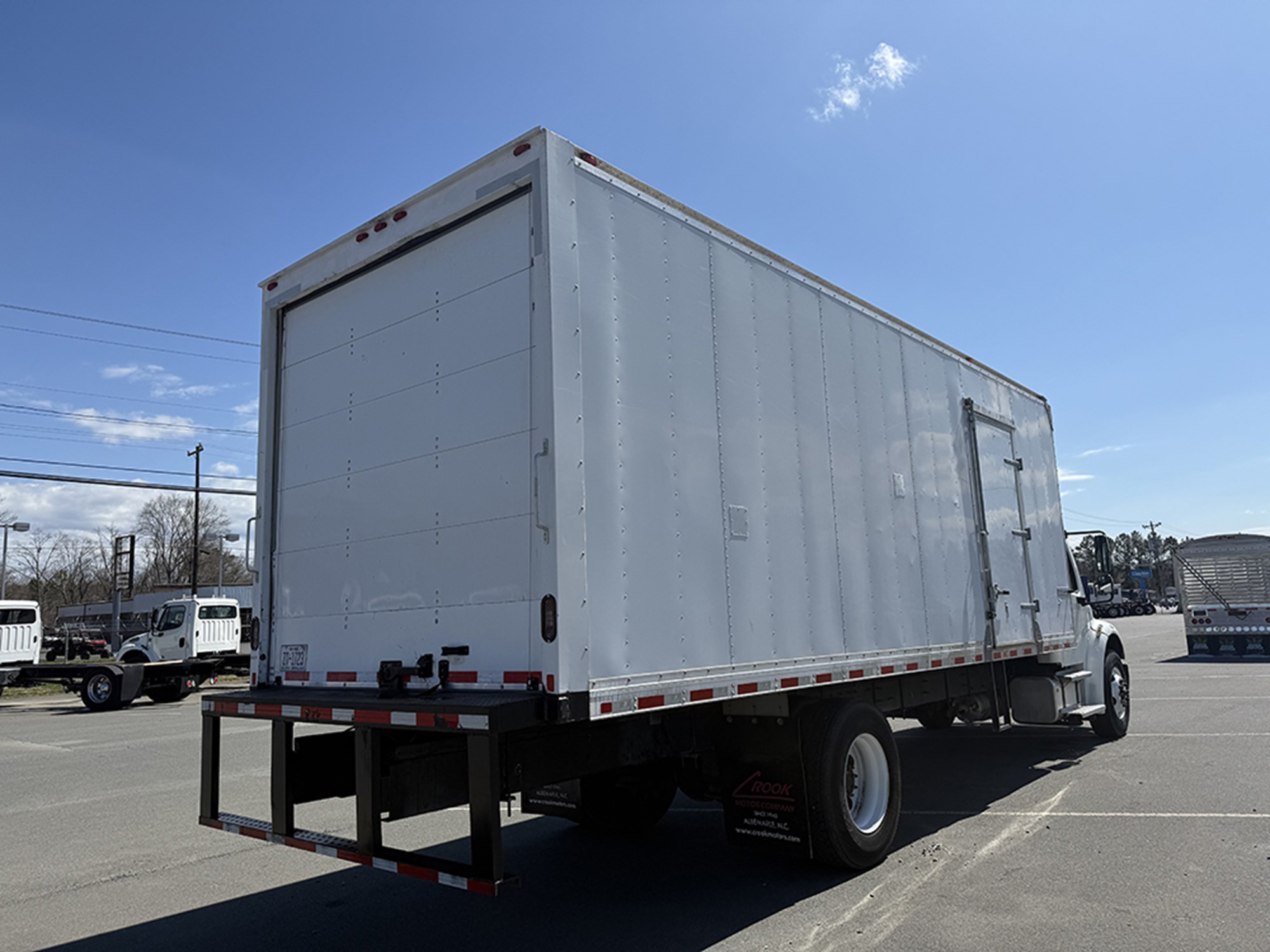 2019 Freightliner M2 - image 4 of 6