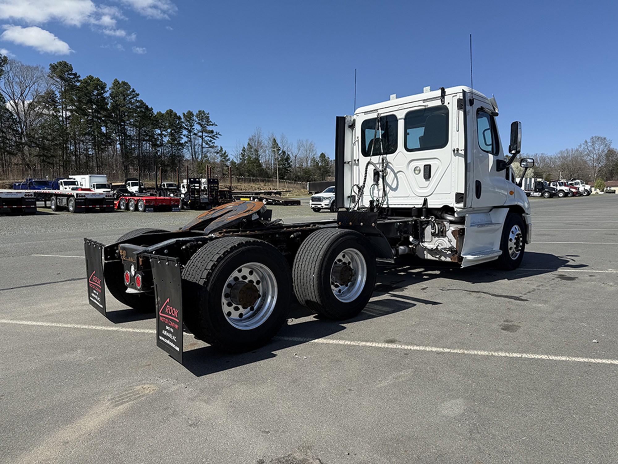 2014 Freightliner Cascadia - image 4 of 6