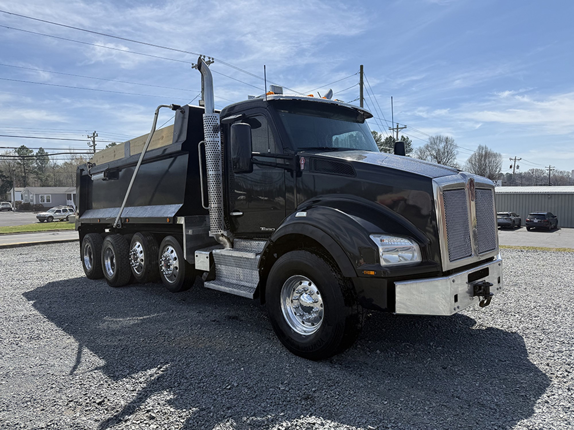 2017 Kenworth T880 - image 2 of 6