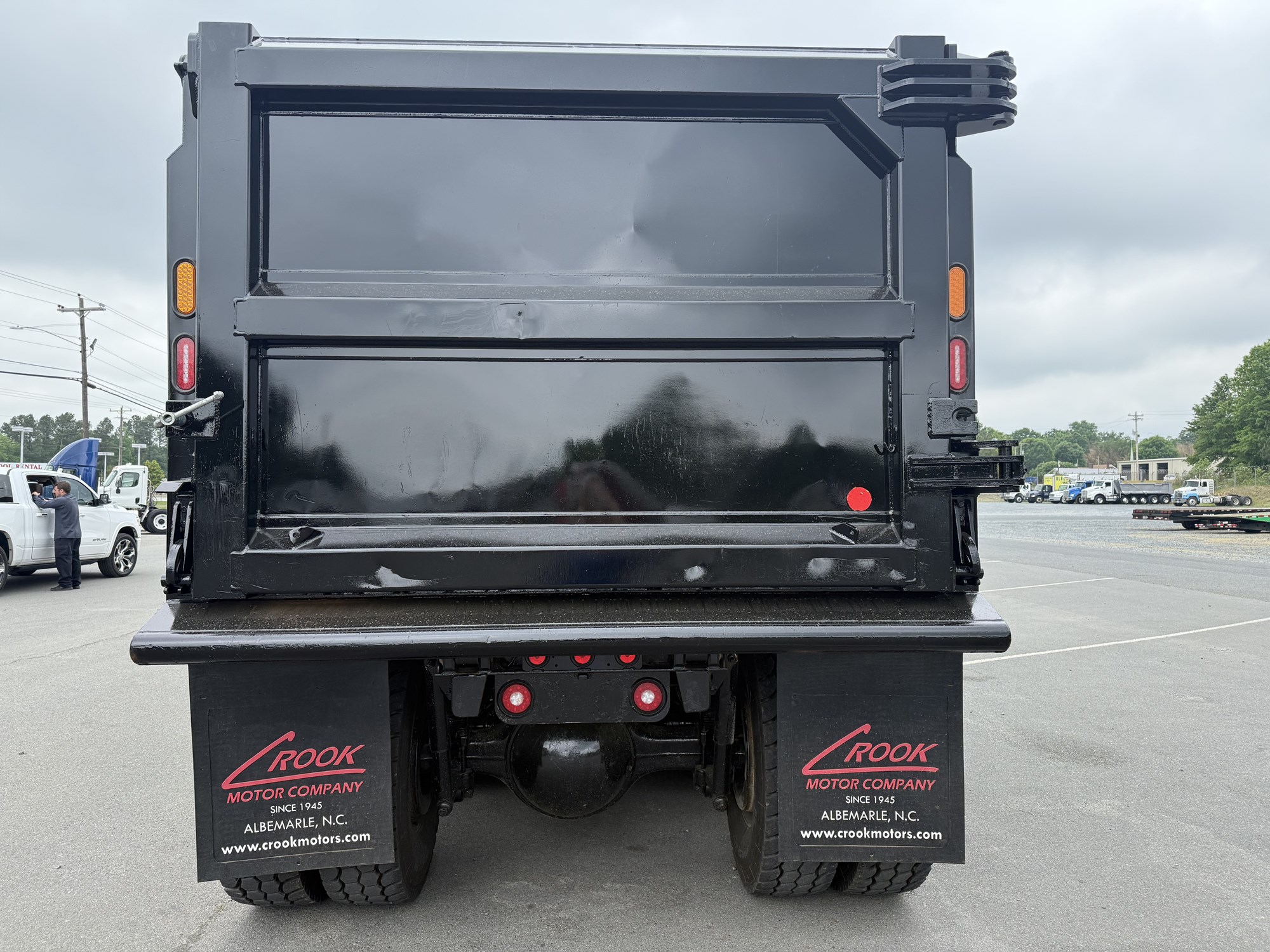 2023 FTL 122SD - image 5 of 6