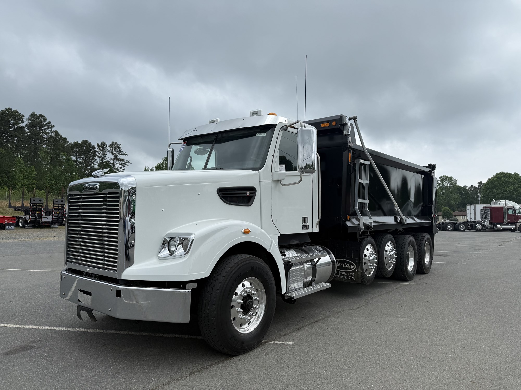 2023 FTL 122SD - image 1 of 6