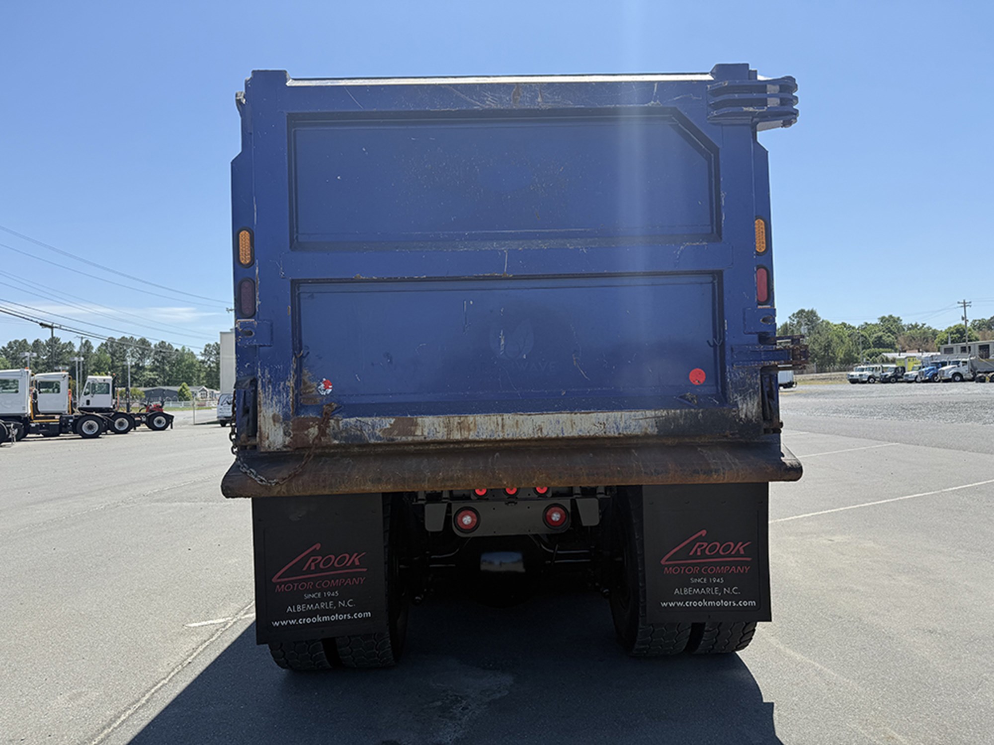 2023 Freightliner 122SD - image 5 of 6