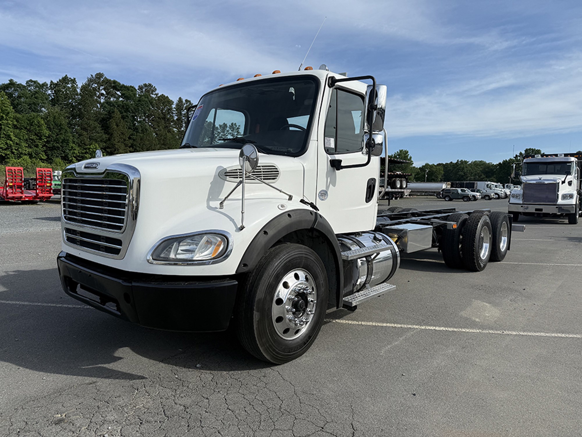 2019 Freightliner M2 - image 1 of 6