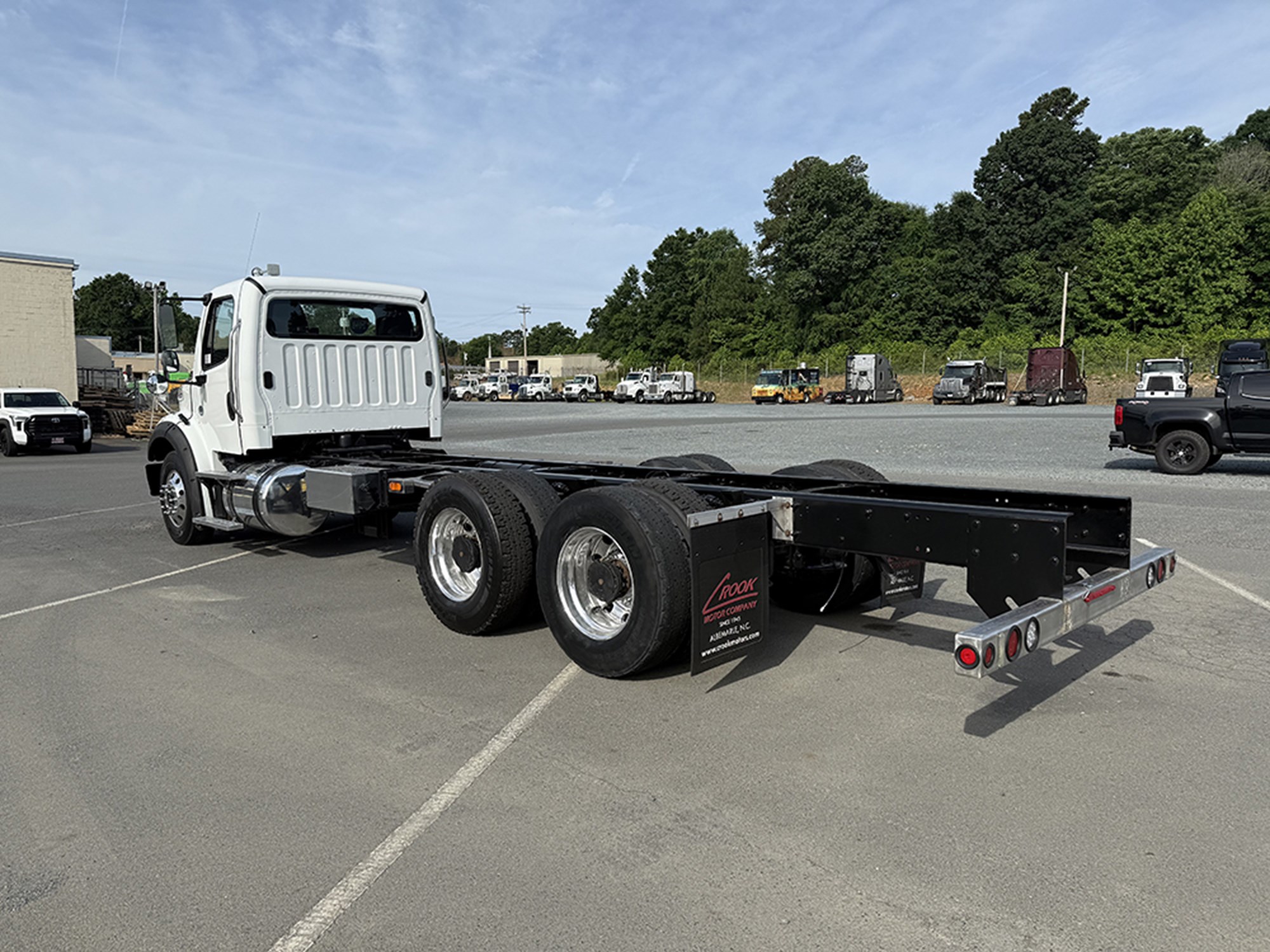2019 Freightliner M2 - image 6 of 6