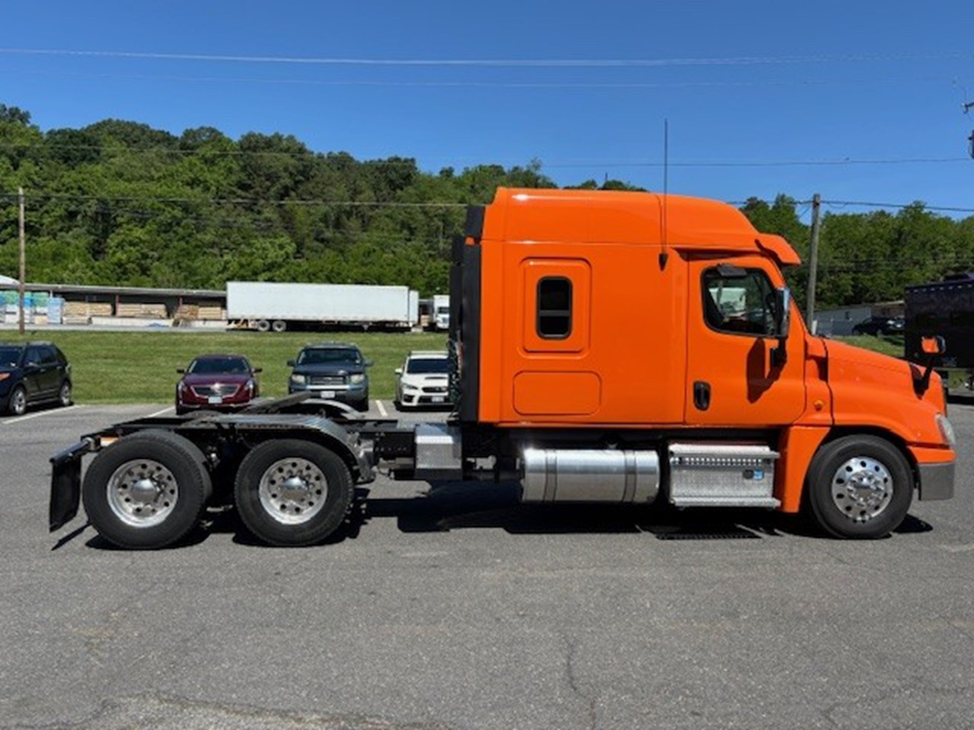 2013 Freightliner Cascadia 125 - image 6 of 6