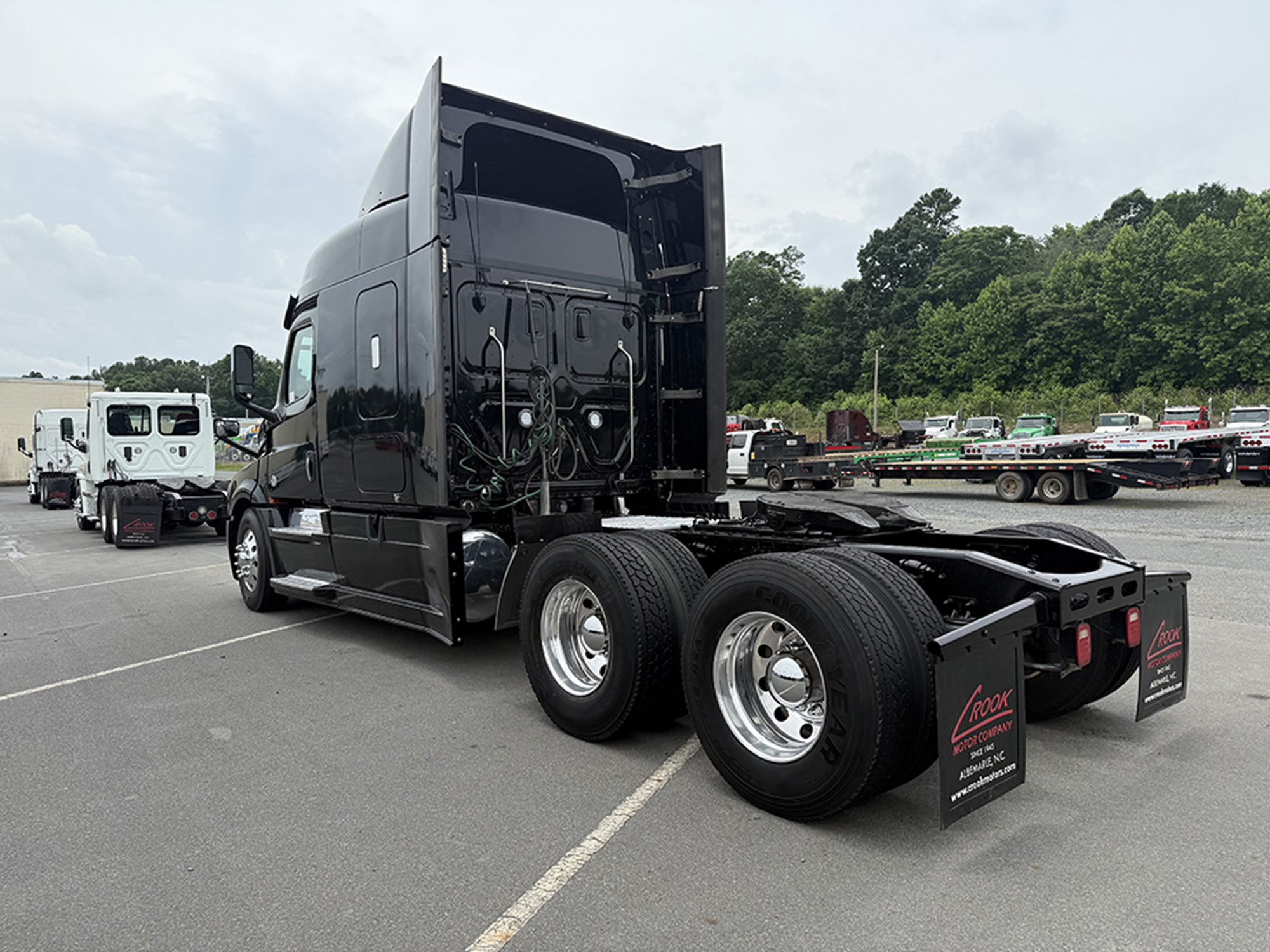 2020 Freightliner Cascadia 126 - image 6 of 6