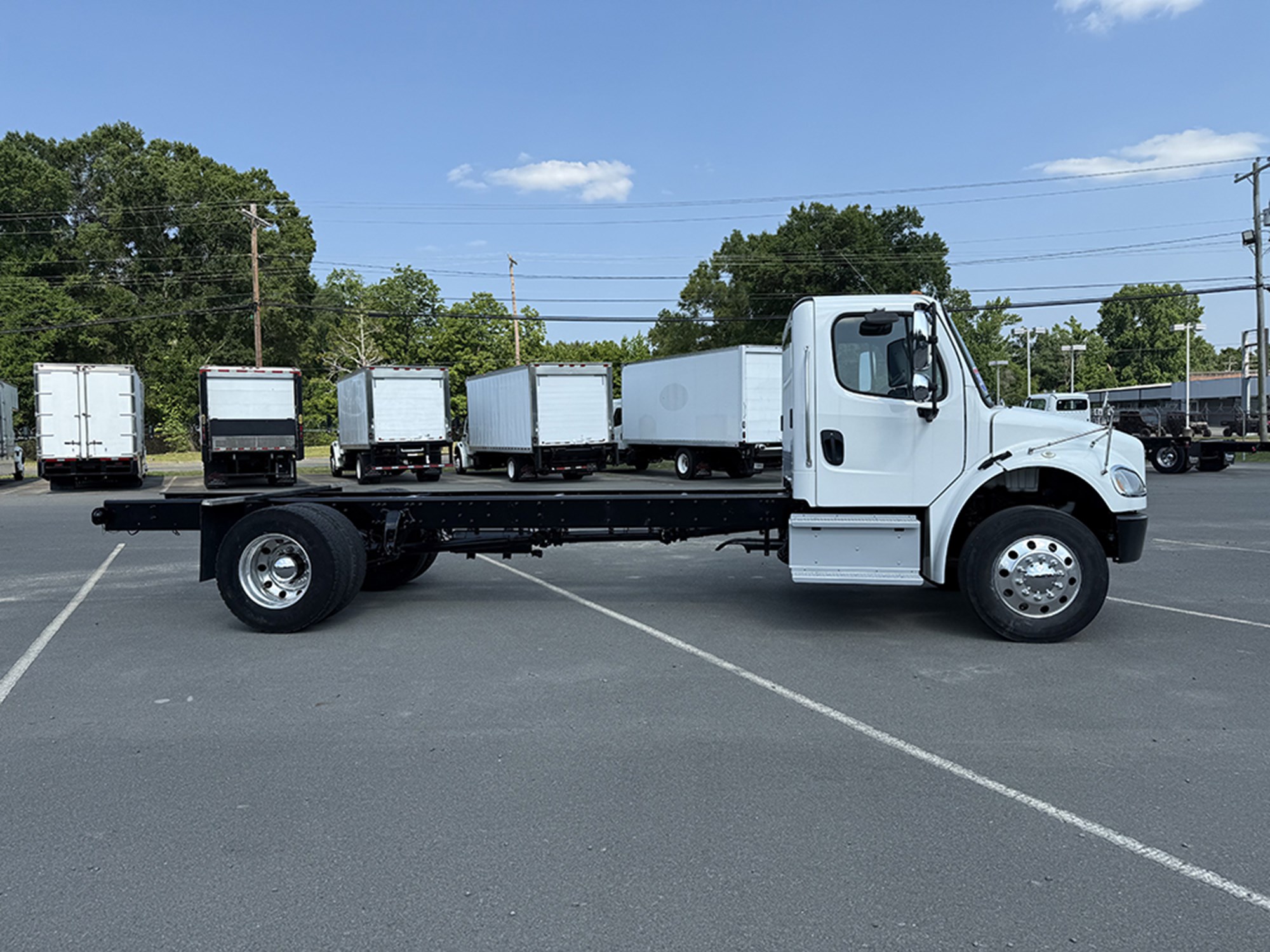 2017 Freightliner M2 - image 3 of 6