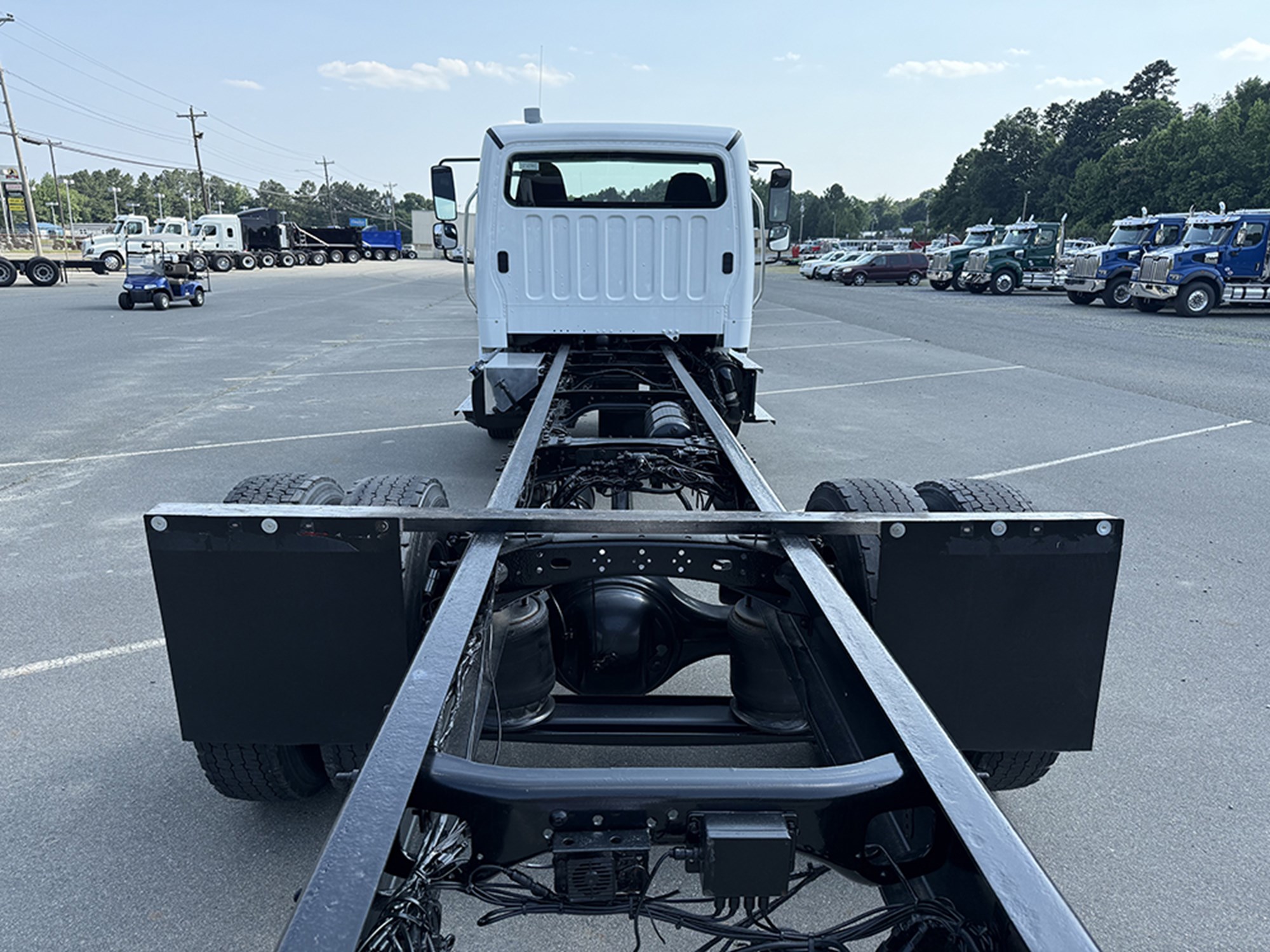 2017 Freightliner M2 - image 5 of 6