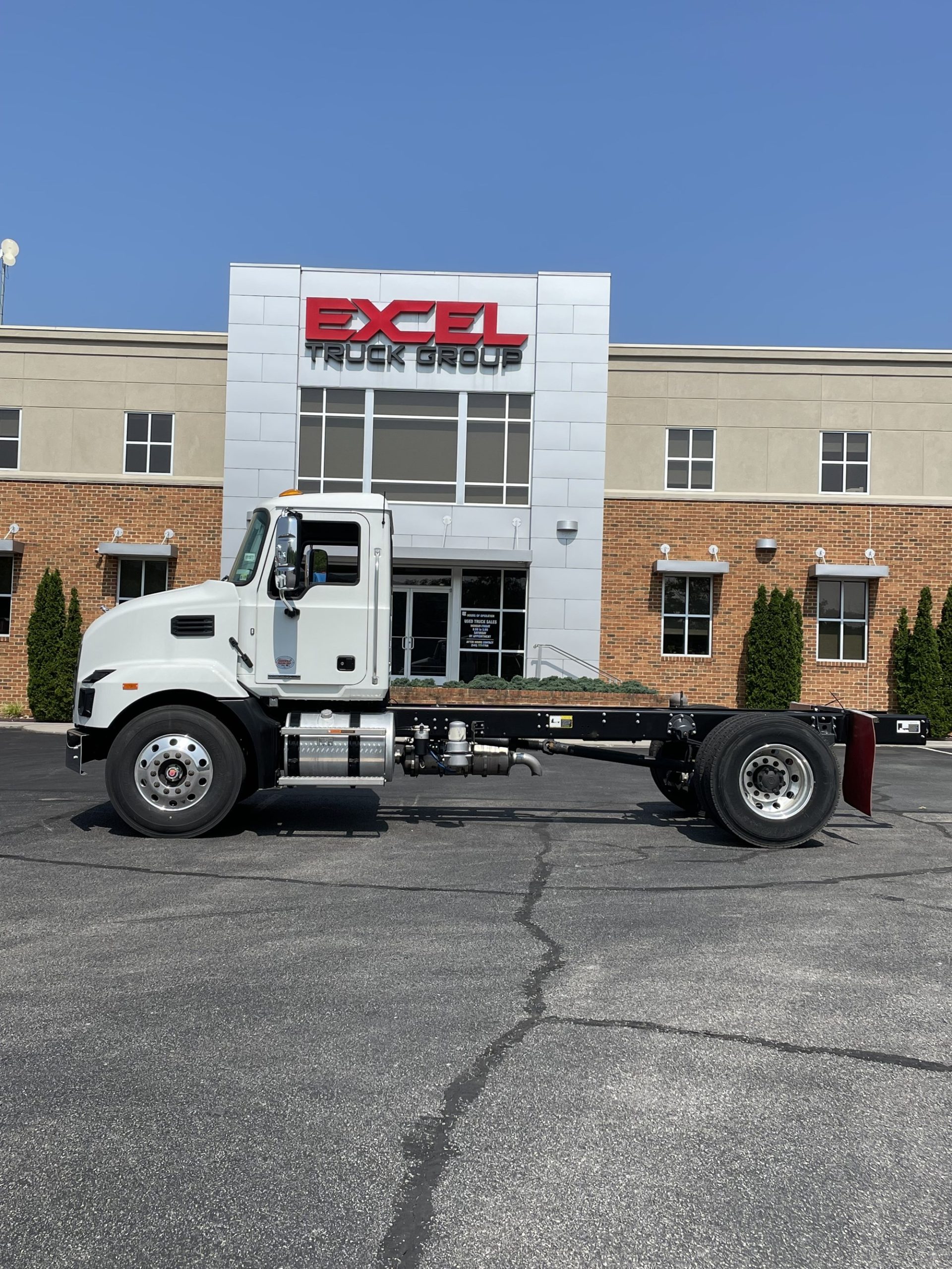 2025 MACK MD742 - image 1 of 6