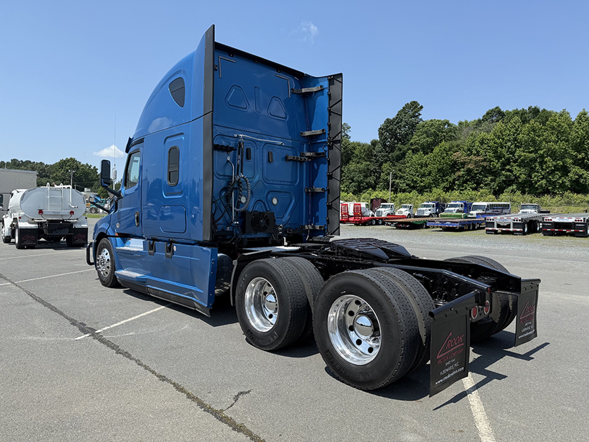 2020 Freightliner Cascadia 126 - image 6 of 6