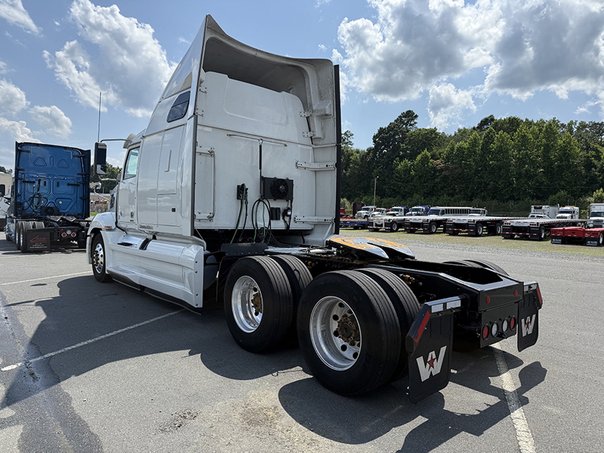 2022 Western Star 5700XE - image 5 of 6