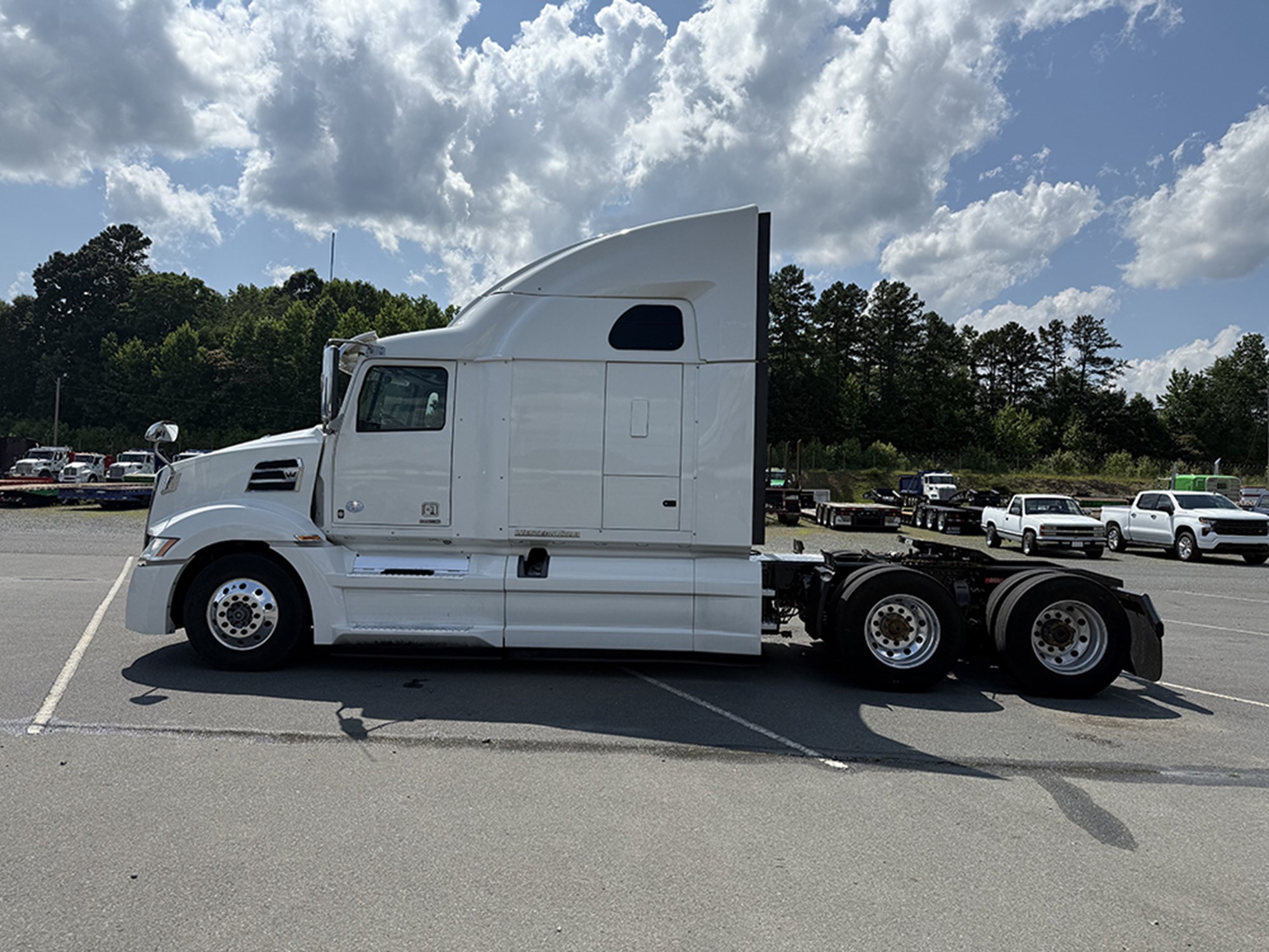 2022 Western Star 5700XE - image 6 of 6