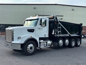 2023 Freightliner 122SD 1749819459978