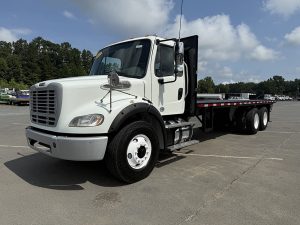 2017 Freightliner M2 1752592353113