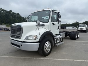 2012 Freightliner M2112 1754072232019