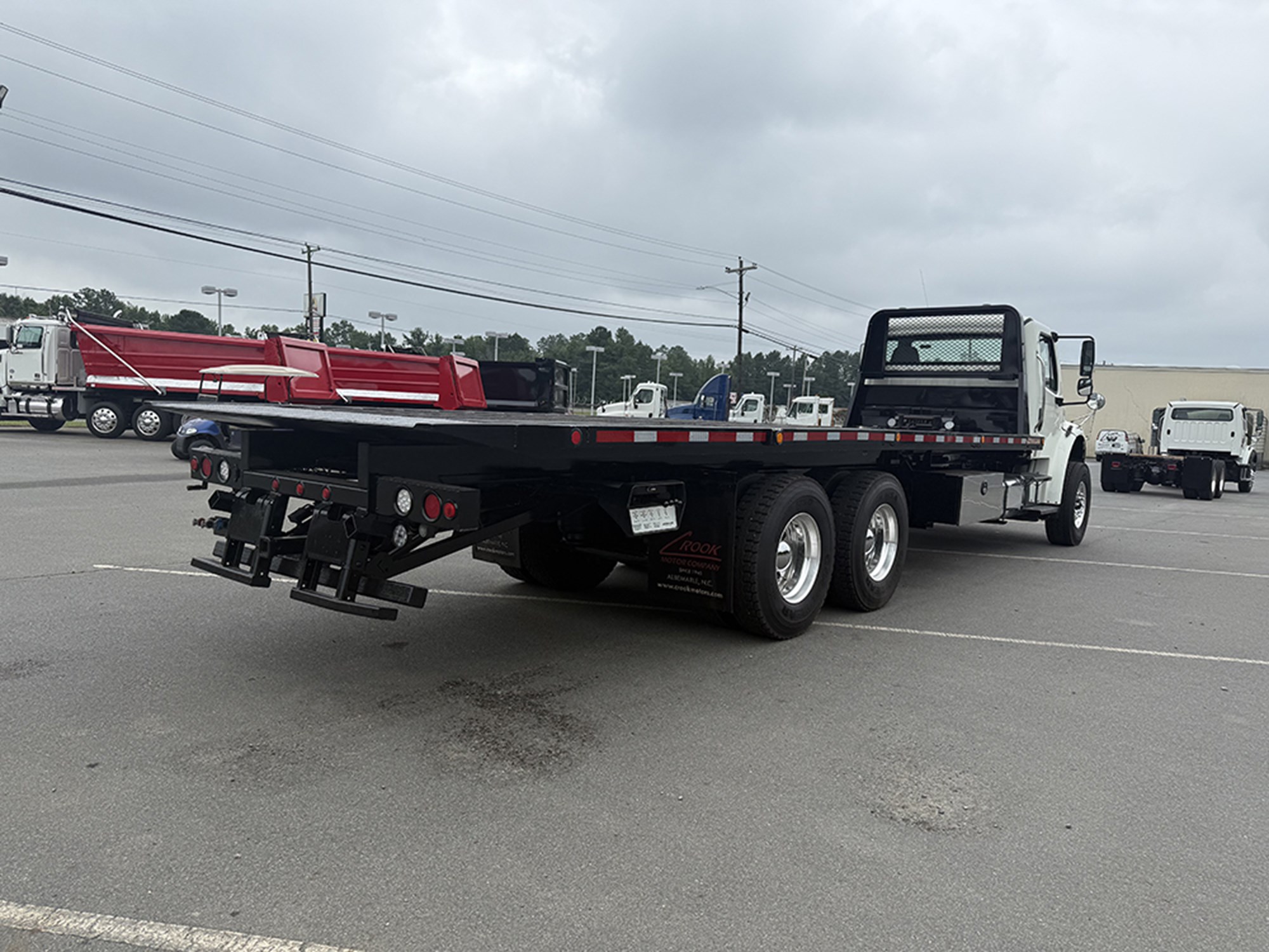 2016 Freightliner M2 - image 5 of 6