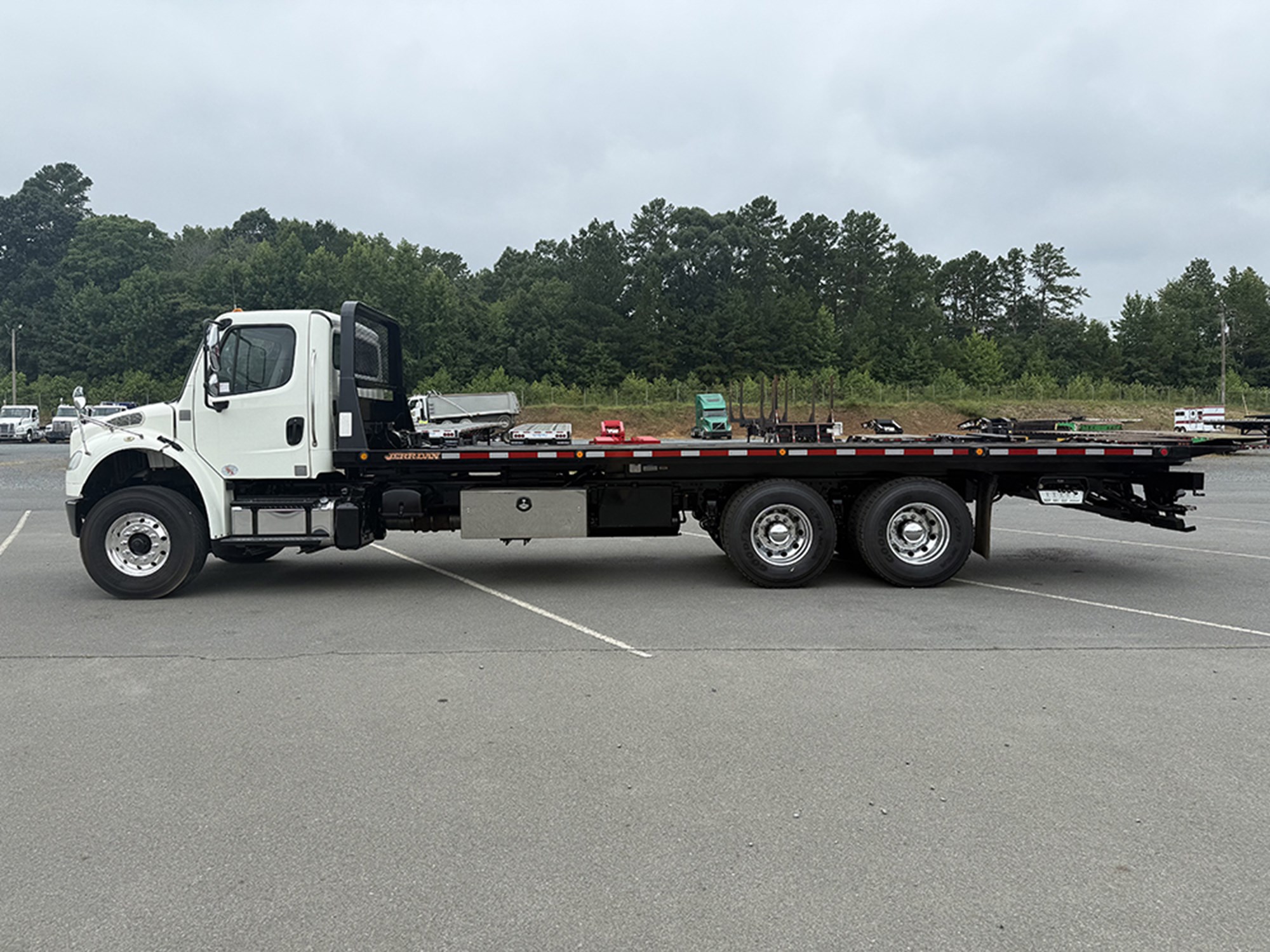 2016 Freightliner M2 1754072356069 2016 Freightliner M2 1754072356069