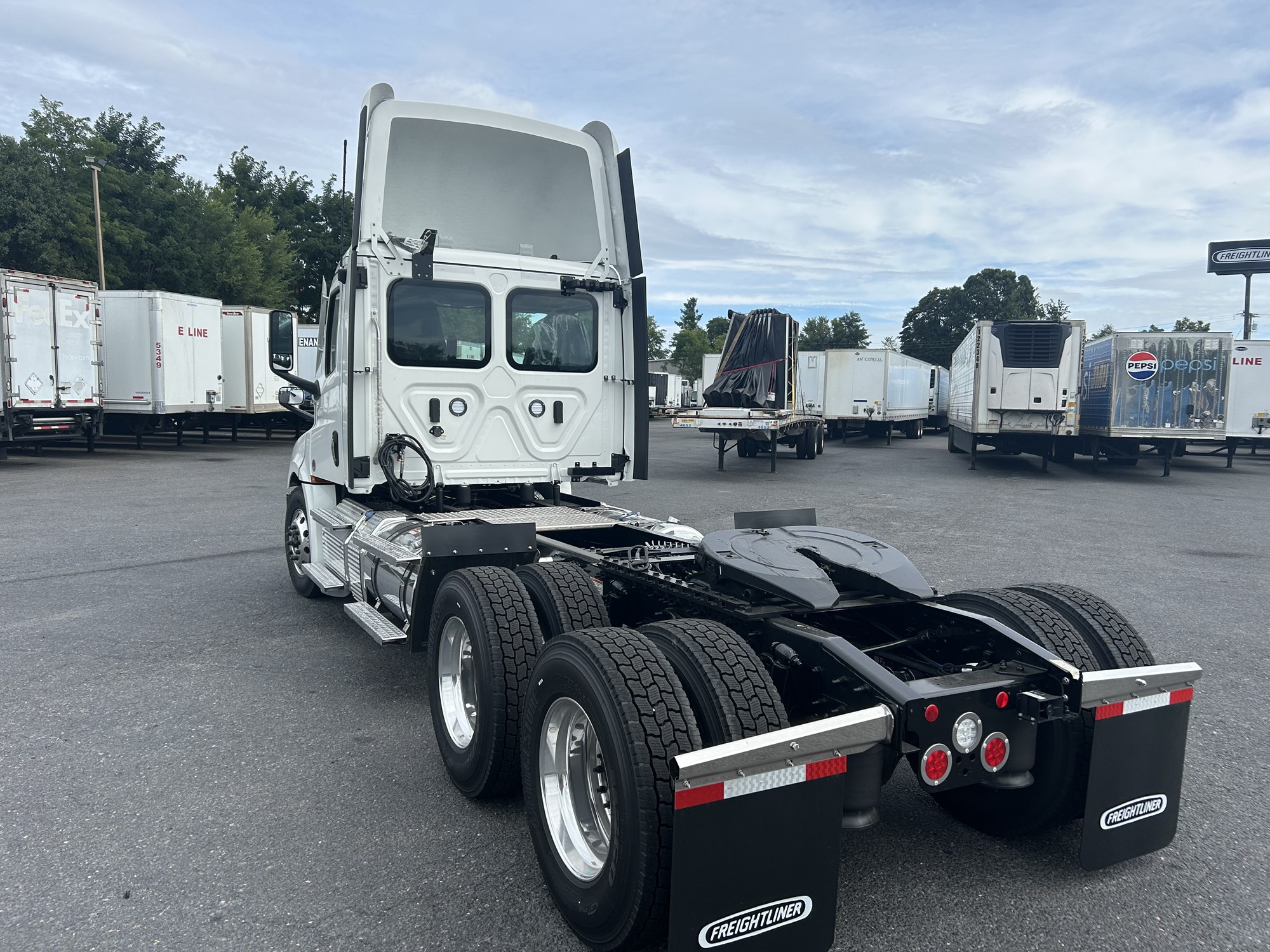 2026 Freightliner PT126DC - image 4 of 4