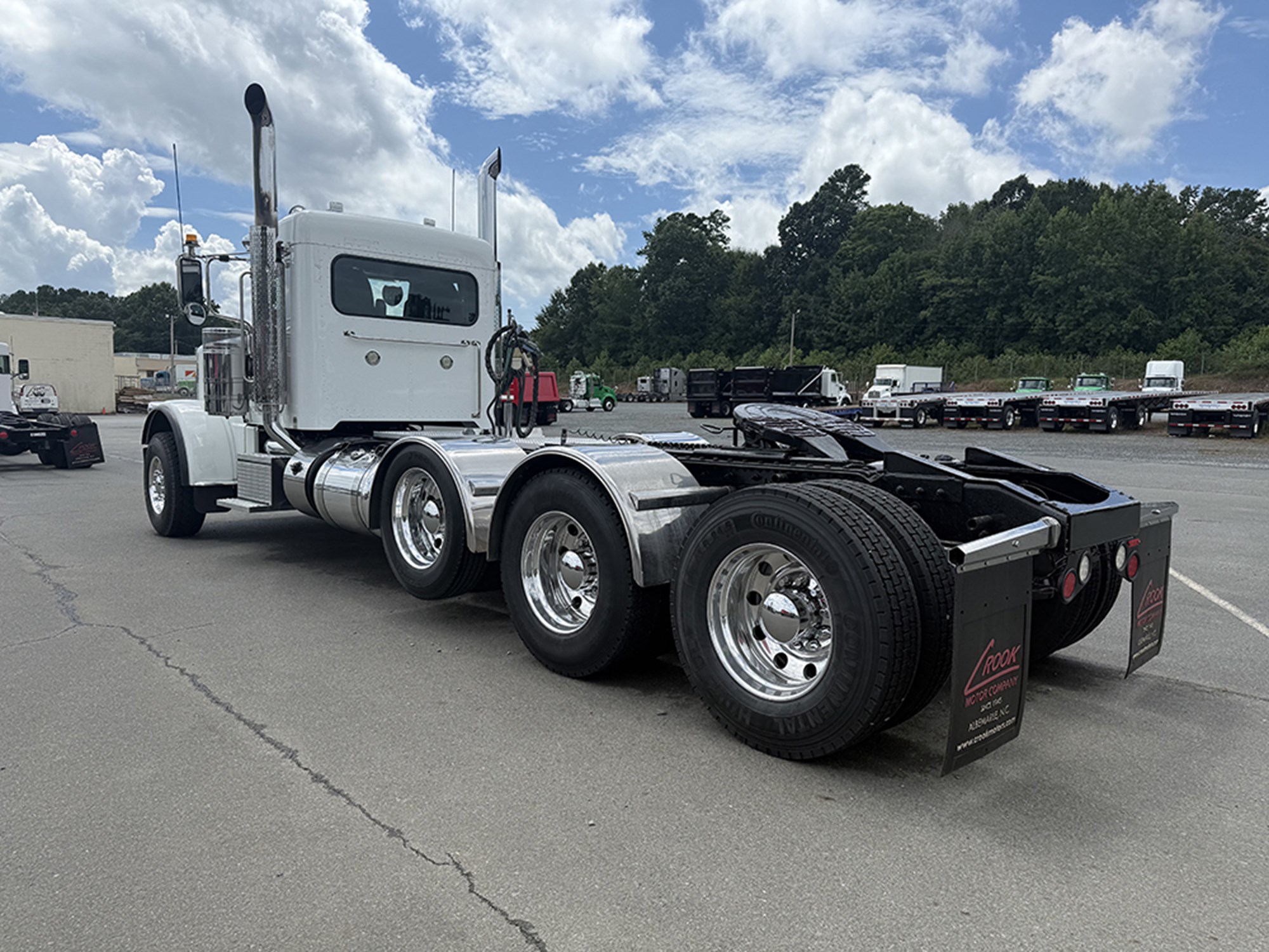 2020 Peterbilt 389 - image 6 of 6