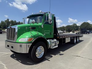 2018 Peterbilt 348 1755282616002
